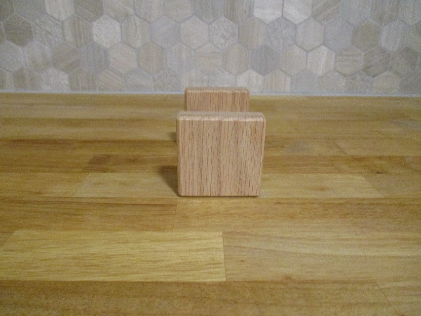 Single Bar Utility Dog Article - Red Oak SQUARE SHAPE 7 Units
