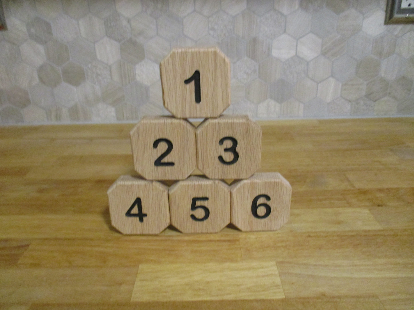 Double Bar Scent Article - Red Oak OCTAGON SHAPE Board Working